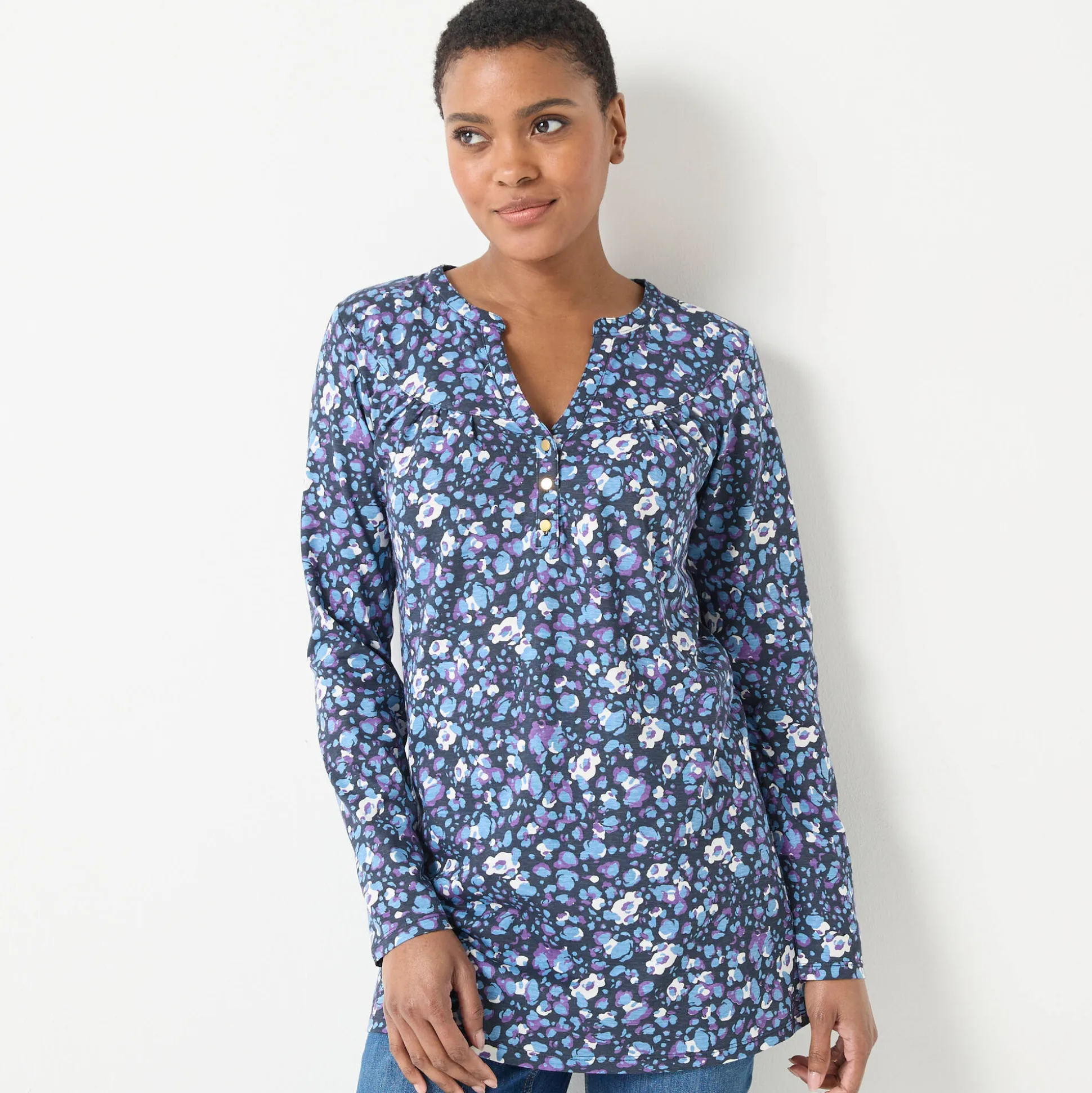 Tuniek met knoopkraag en dierenhuidprint