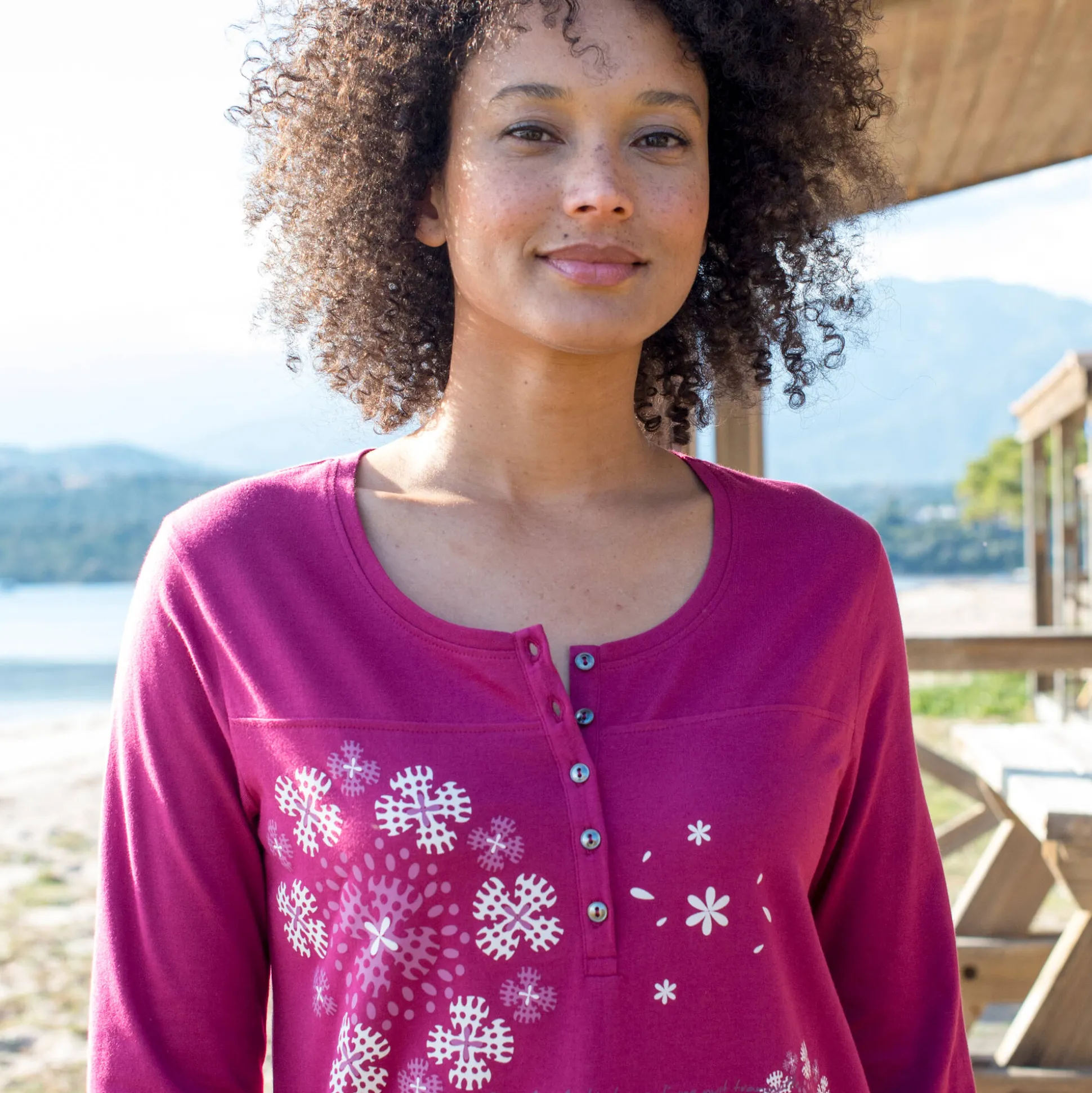 Tuniek met Tunesische hals en lange mouwen, geplaatste print