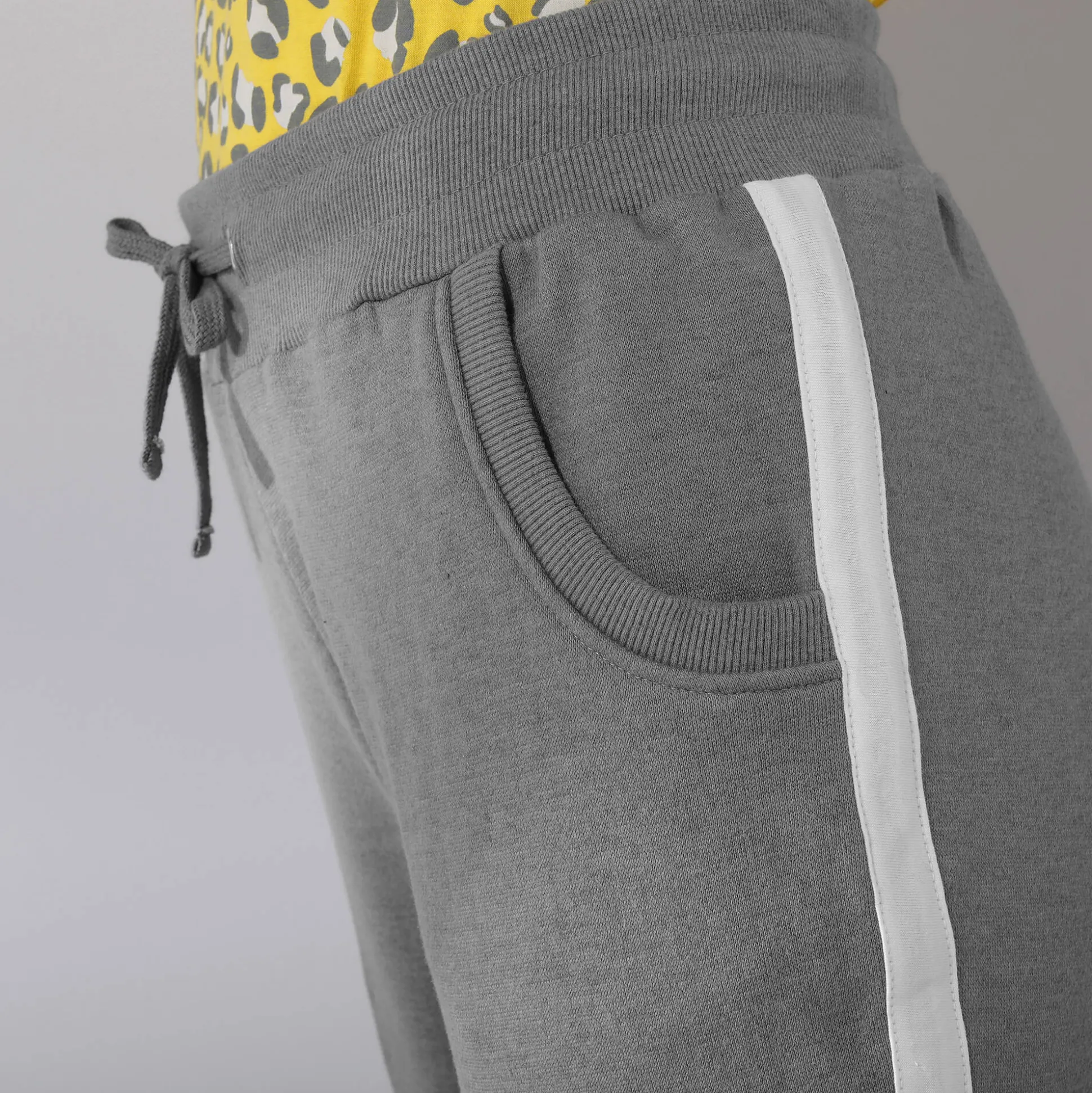 Tweekleurige joggingbroek