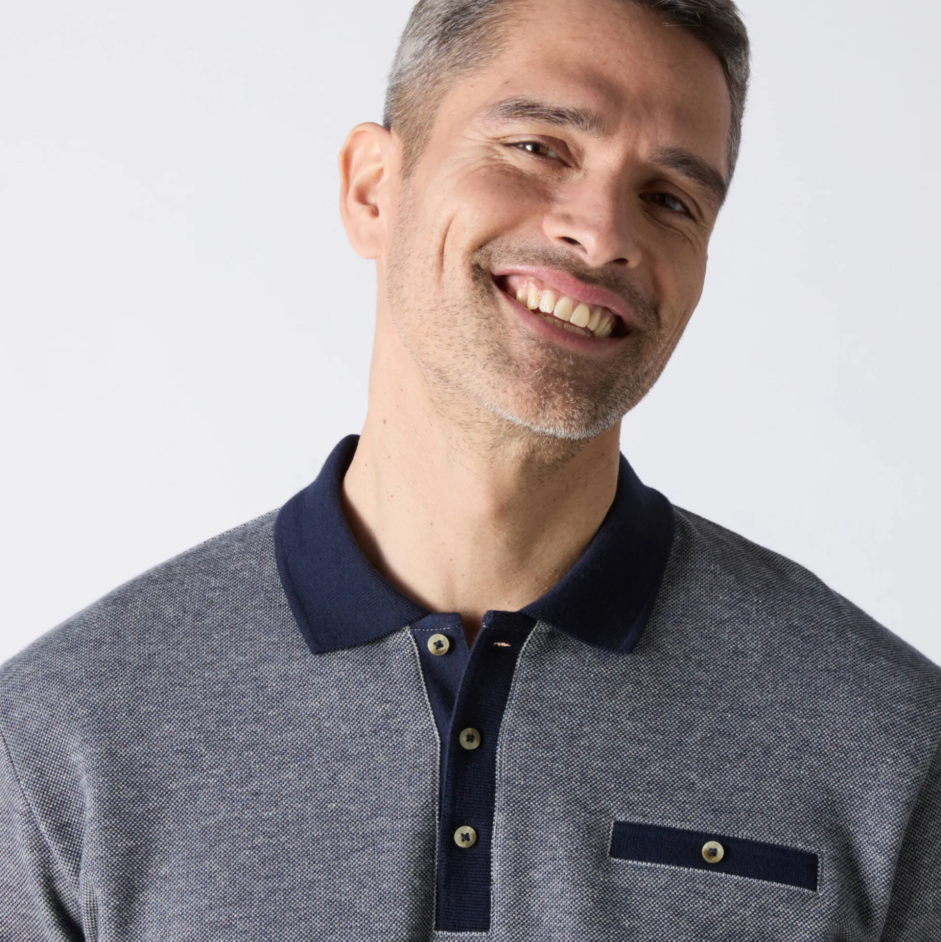 Tweekleurige polo in warm tricot, lange mouwen