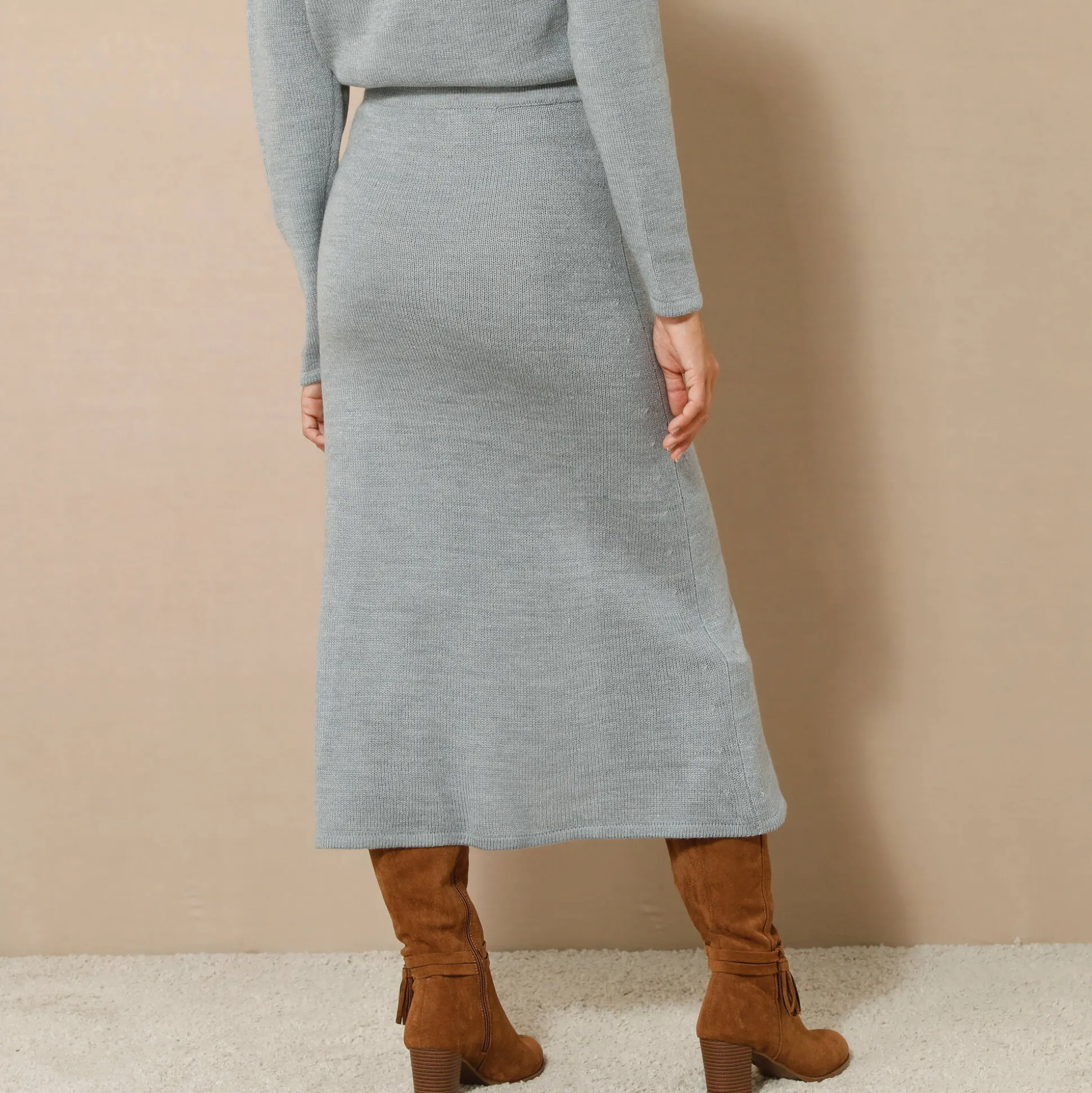 Uitlopende rok in midimodel, tricot