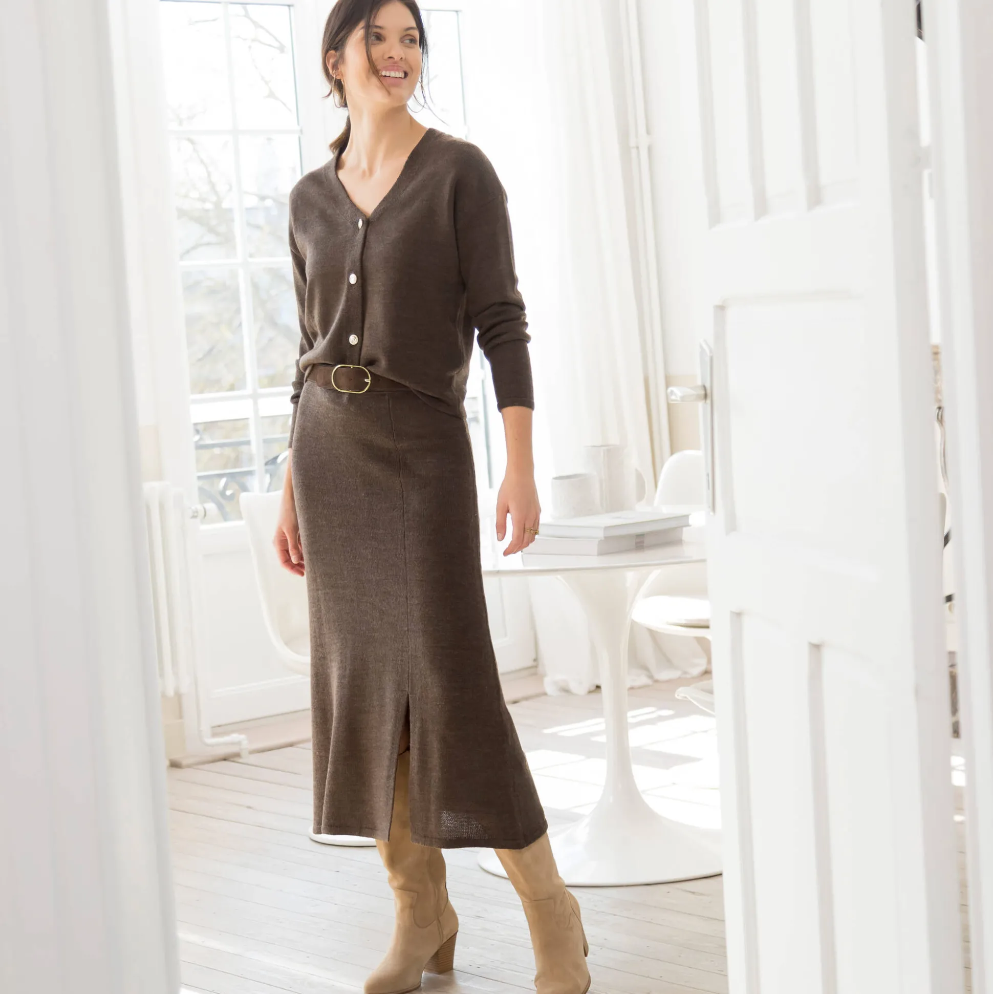 Uitlopende rok in midimodel, tricot