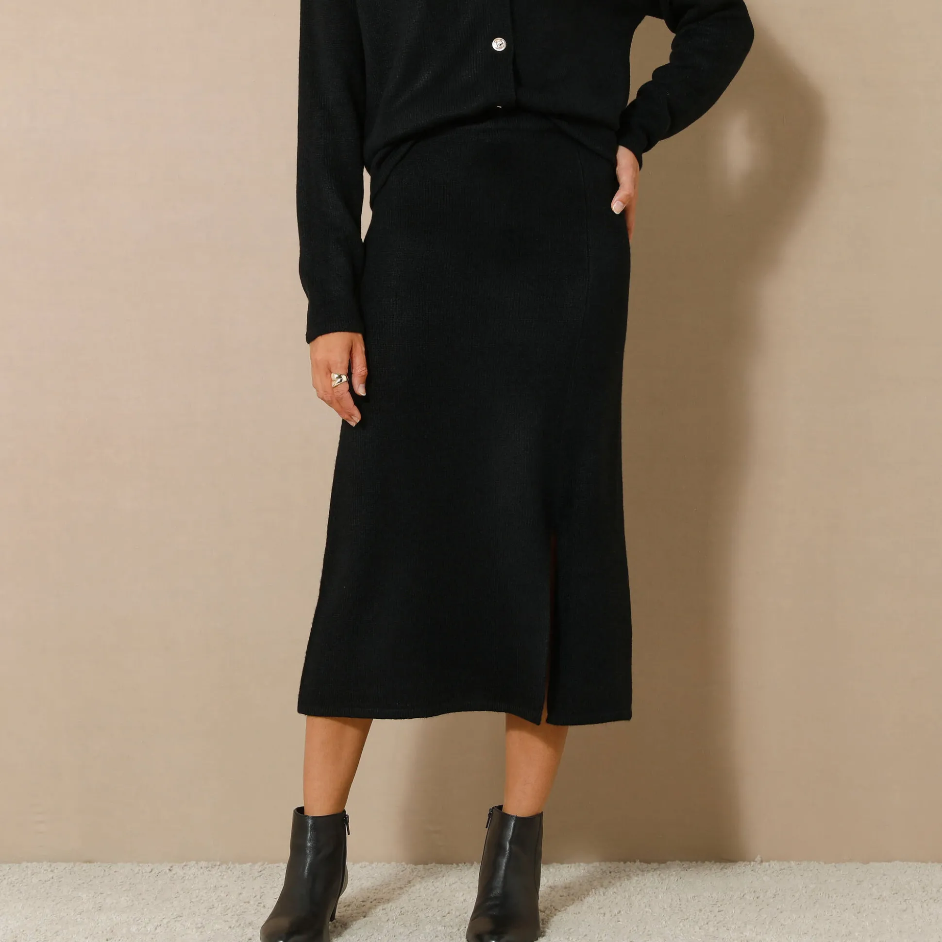 Uitlopende rok in midimodel, tricot
