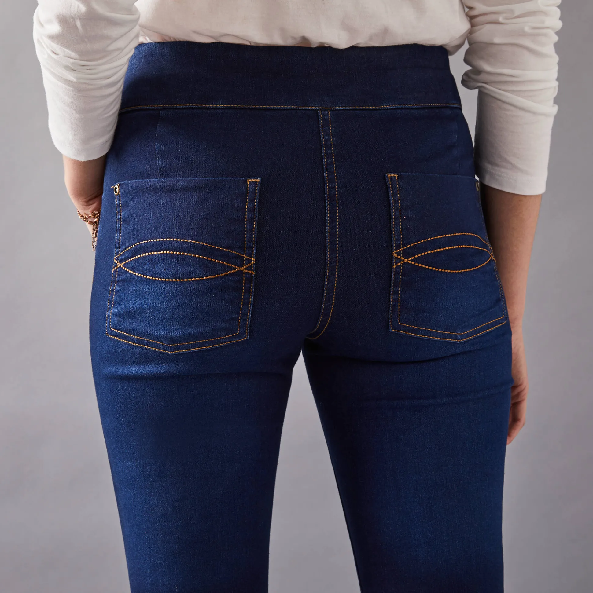 Ultracomfortabele bootcutjeans, tricot met denimeffect, kleine lengte
