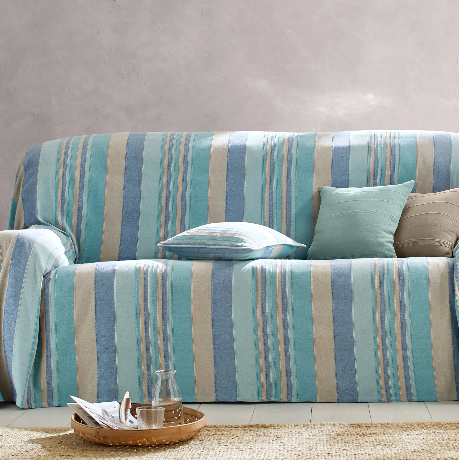 Veelkleurig artisanaal geweven sprei of plaid