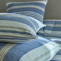 Veelkleurig artisanaal geweven sprei of plaid
