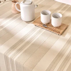 Veelkleurig artisanaal geweven sprei of plaid