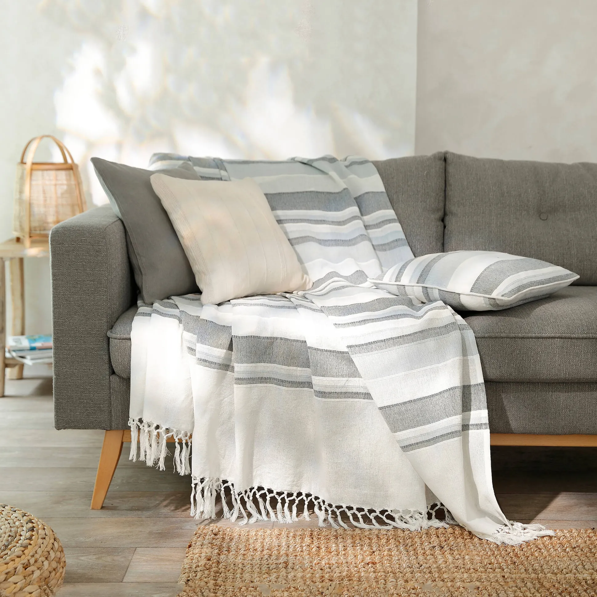 Veelkleurig artisanaal geweven sprei of plaid