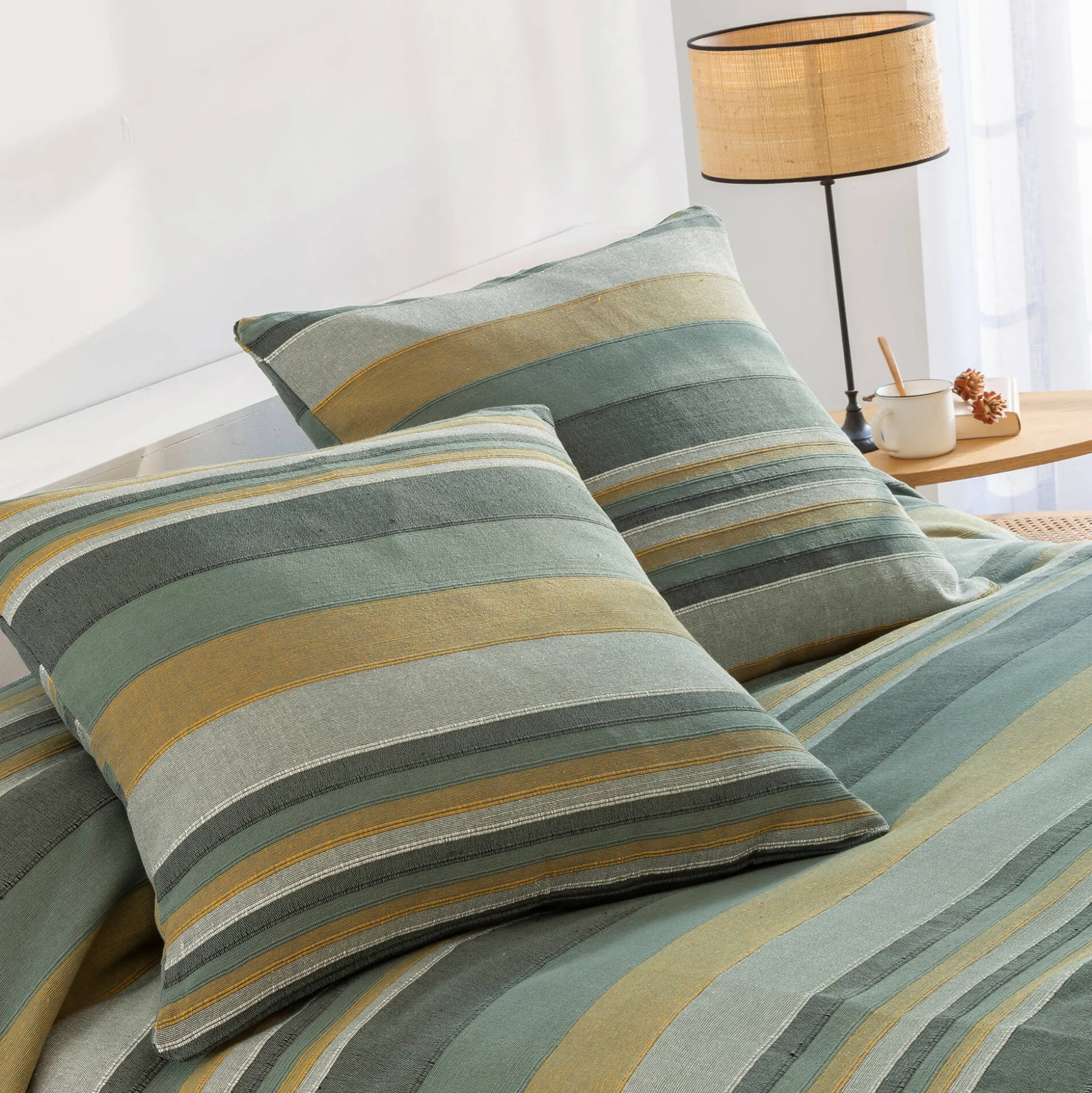 Veelkleurig artisanaal geweven sprei of plaid