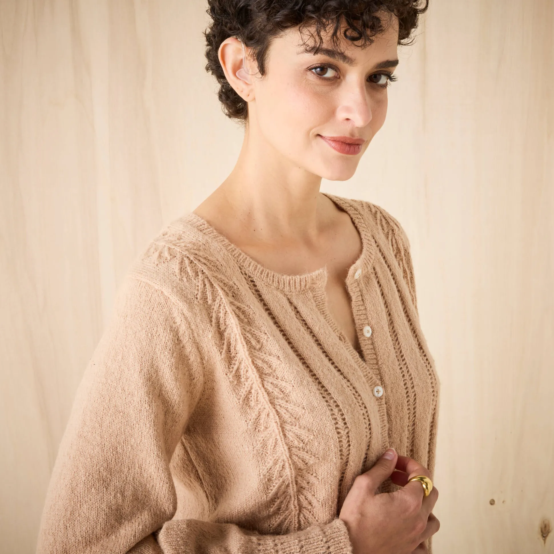 Vest met knopen en ronde hals, fantasietricot