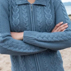 Vest met rits en polokraag, kabeltricot