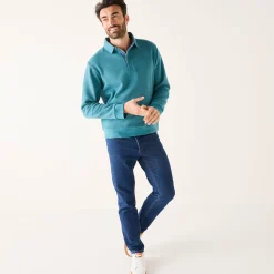 Warme sweater met polokraag, borduursel op de borst, in ribtricot