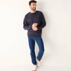 Warme sweater met ronde hals, borduursel op de borst, in ribtricot