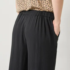 Wijde broek met materiaaleffect