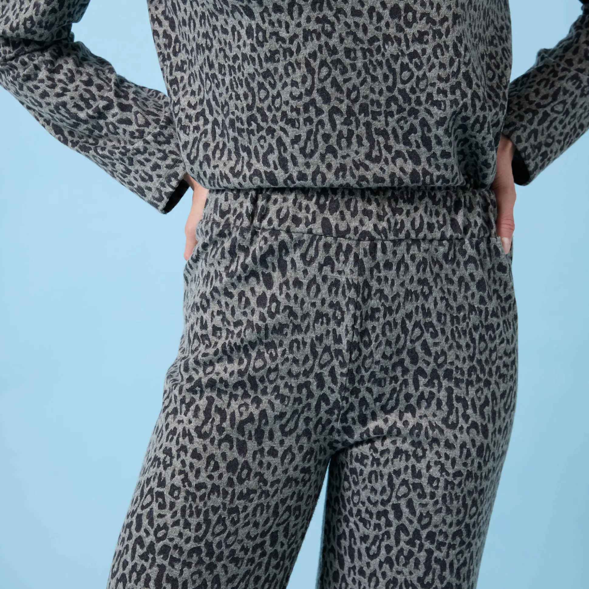 Wijde broek Special voor kleine lengtes met luipaardprint, geribd