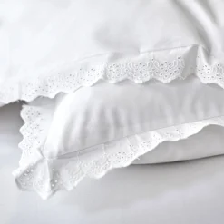Wit bedlinnen met borduursel Colombine®