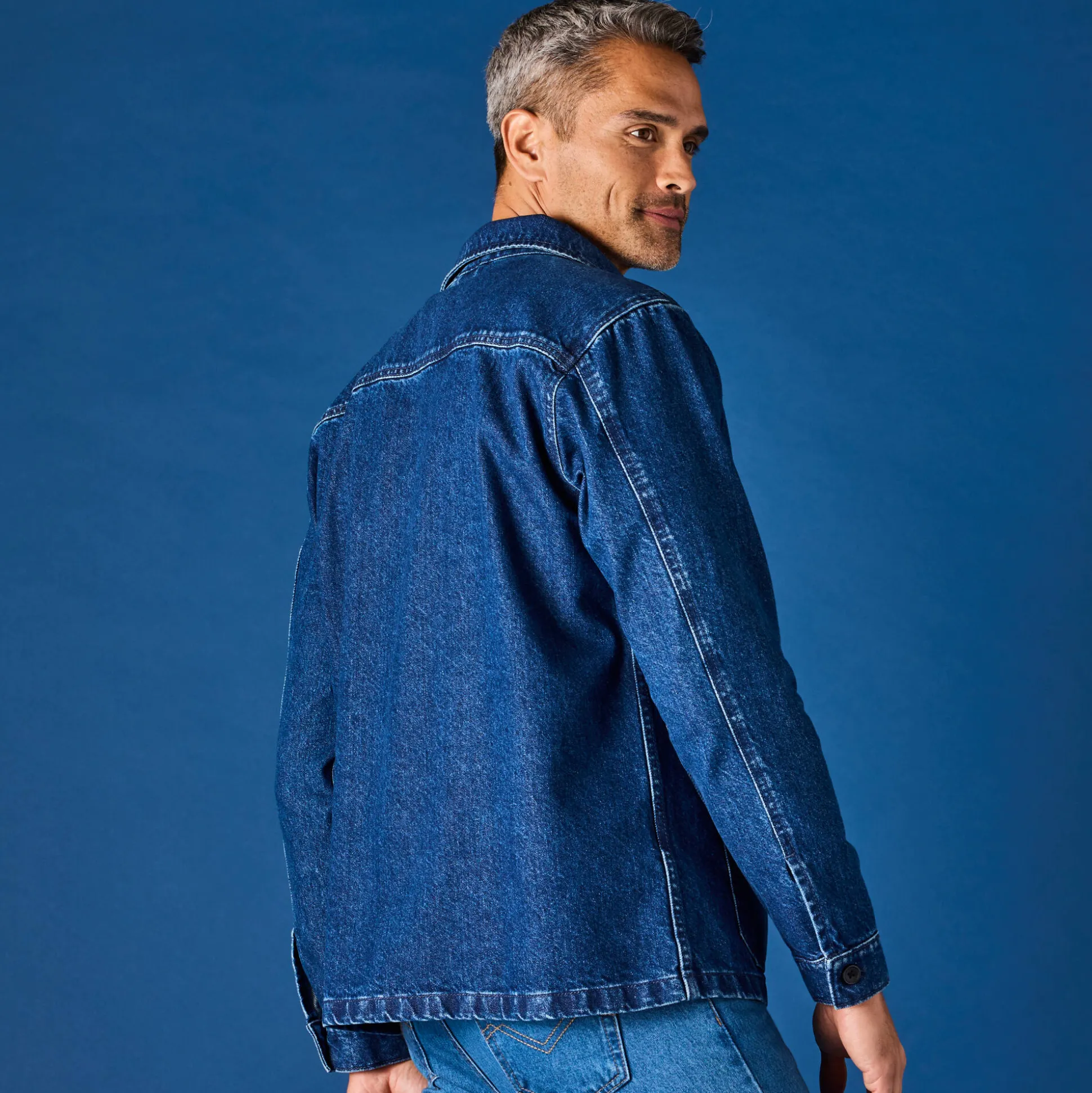 Worker jasje met knoopsluiting en 3 zakken, jeans